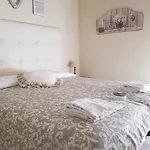 Luna 住宿加早餐酒店 3*